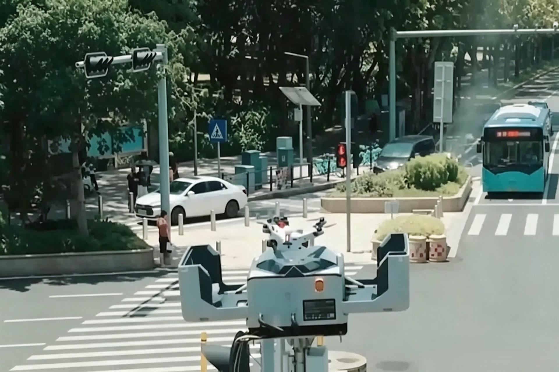 空中哨兵上岗！警用无人机开启城市智慧安保新模式